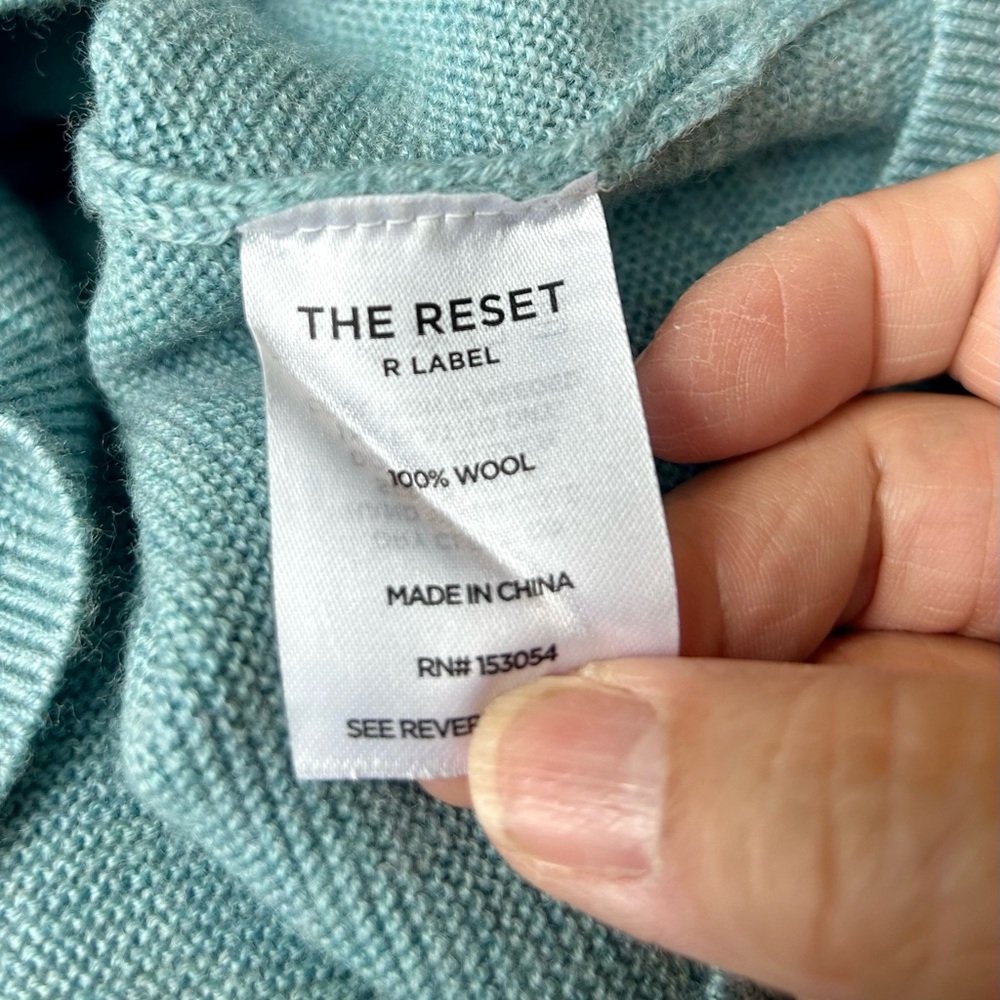 THE RESET R LABEL Essential Pullover Oversized Sweater Size S/M in Teal Blue - Picture 8 of 10